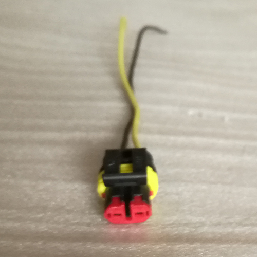 HC-B-14060 CONNECTOR AND WIRE FOR SIDE LAMP OF MARCO POLO BUS