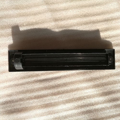 HC-B-12084 BUS WIND OUTLET SIZE:200*40 INSTALL SIZE:183*2-DIA 4 HOLE SIZE:170*32